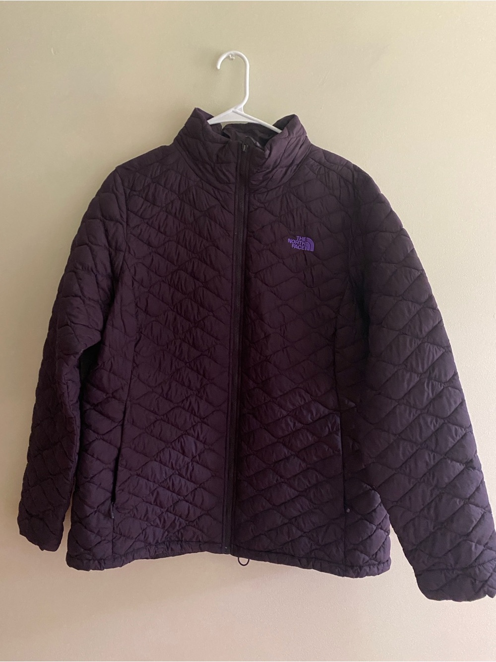 The North Face Women's Quilted Jacket in Plum XXL